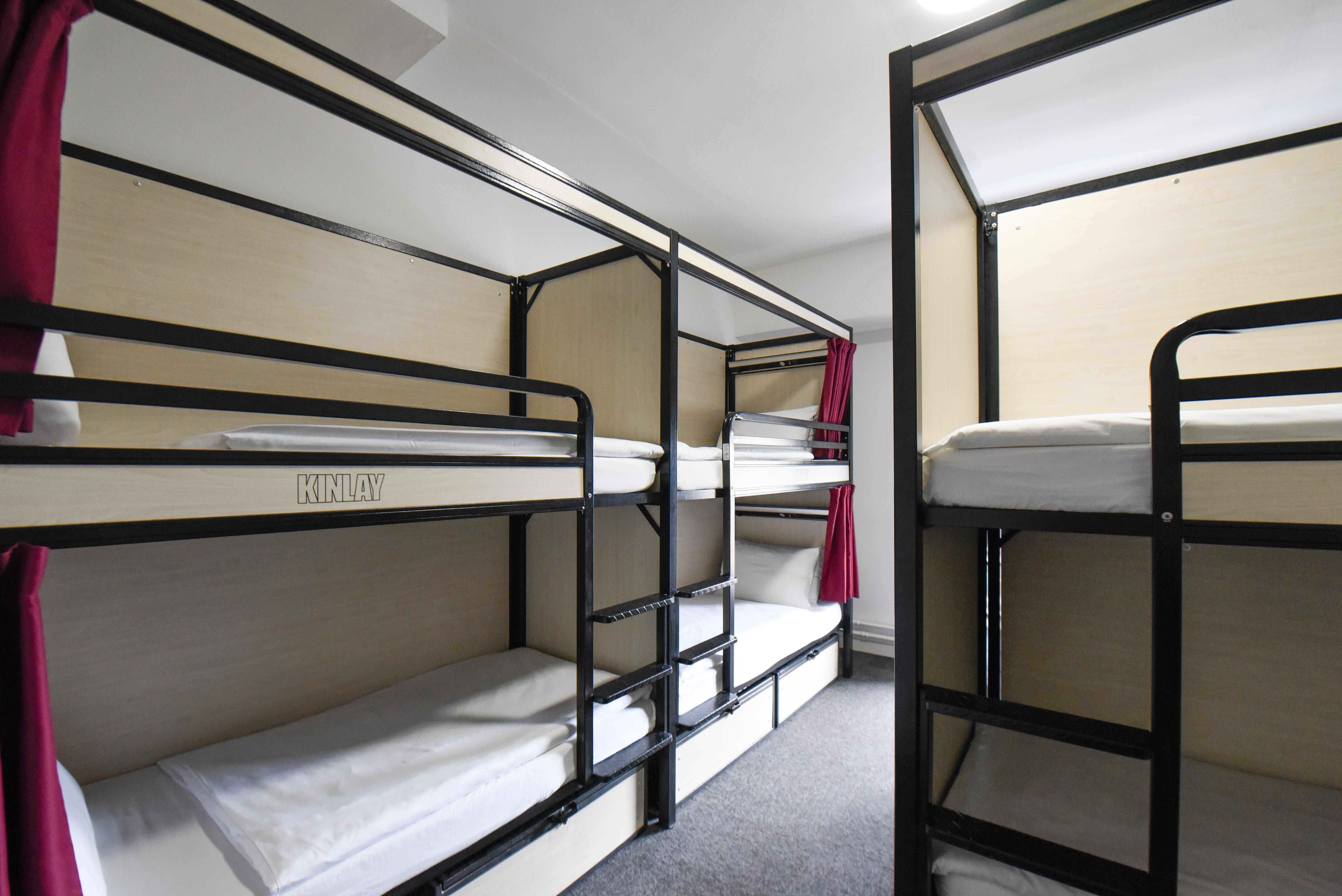 Kinlay Hostel Eyre Square Голвей Екстер'єр фото