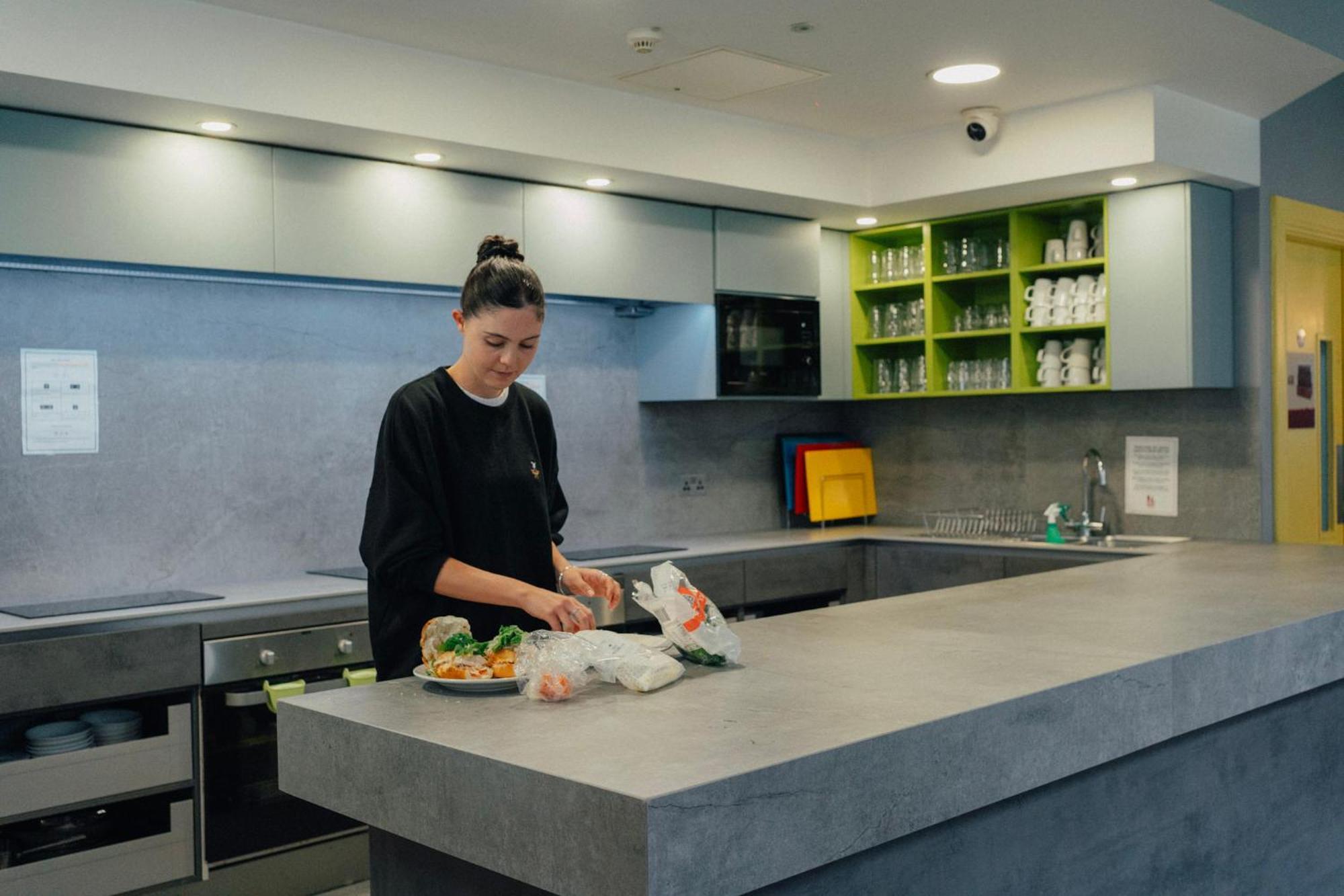 Kinlay Hostel Eyre Square Голвей Екстер'єр фото