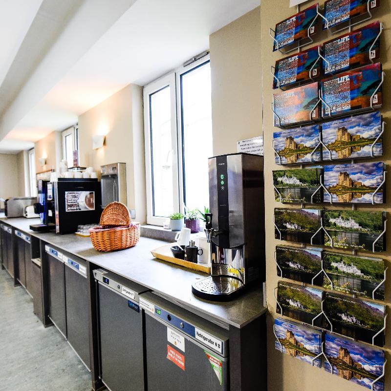 Kinlay Hostel Eyre Square Голвей Екстер'єр фото